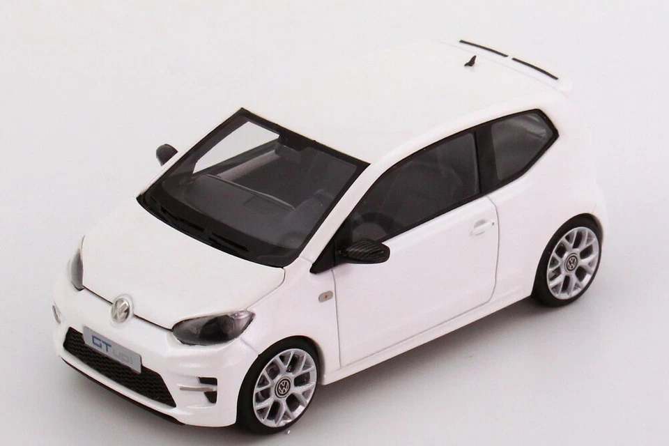 VERY RARE VW GT UP! UP GTI CONCEPT PEARL WHITE 1:43 LOOKSMART (DEALER MODEL) - Image 3 of 4
