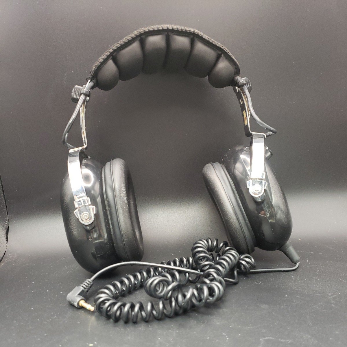 Radio Shack Noise Reducing Race Scanner Headphones Black