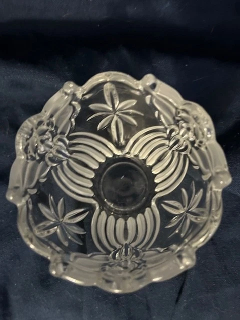 Gorham Angel Etched Glass Small Trinket or Candy Bowl - Image 4 of 4