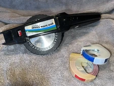 DYMO Office Mate 1540 Embosser 1 Line Label Maker + 2 Rolls Of Label Tape