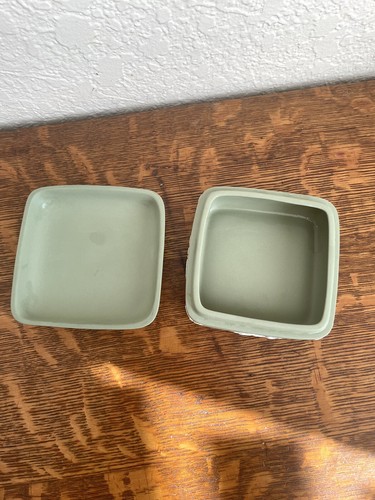 VINTAGE WEDGWOOD JASPERWARE SAGE GREEN BOX, TRINKET DISHES, CANDLEHOLDER - Picture 9 of 22