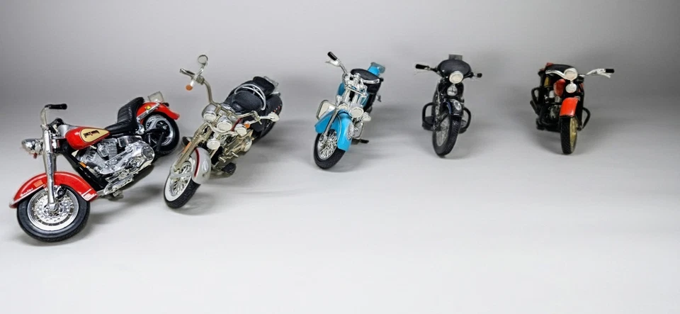 Harley Davidson & Indian Motorcycle Scale 1-18. Limited Edition 5 In Total. Rare - Image 3 of 4