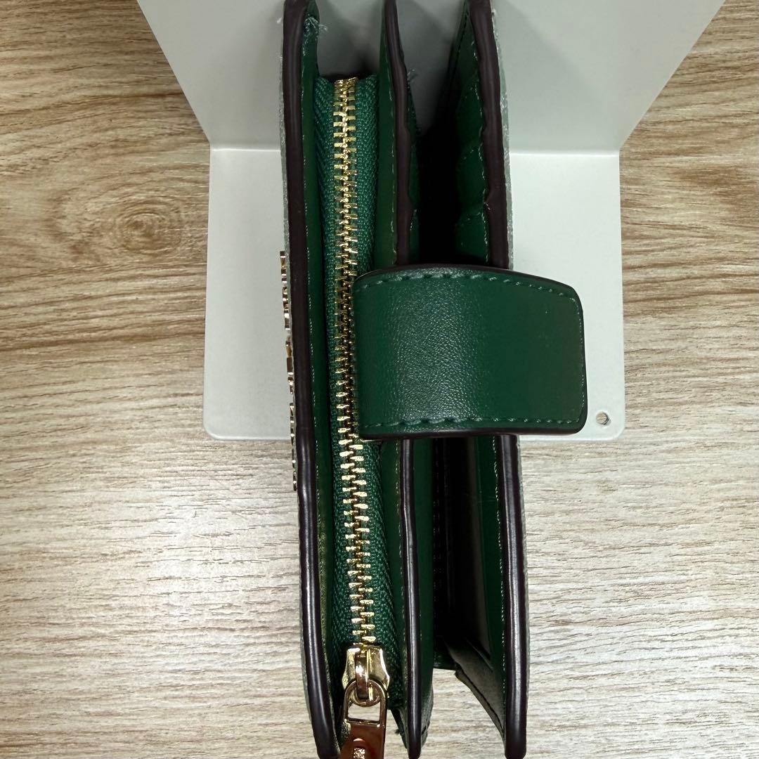 Michael Kors Foldable Wallet Green Used Minimal Wear Coin Pocket thumbnail 3