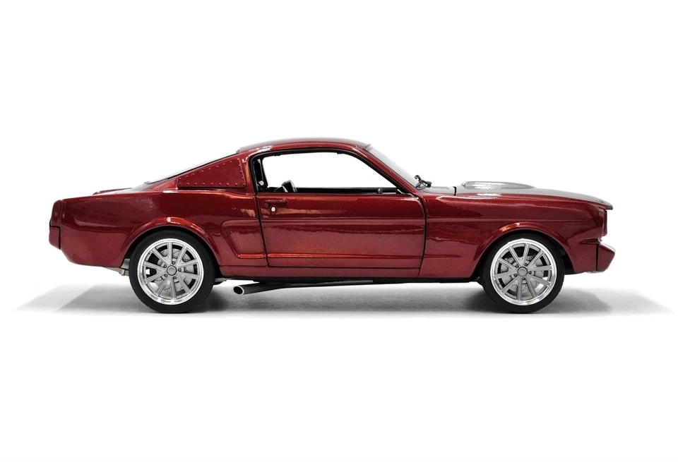 New Acme 1:18 Scale 1965 Shelby GT350R - Pro Touring (Metallic Maroon) A1801887 - Image 3 of 4