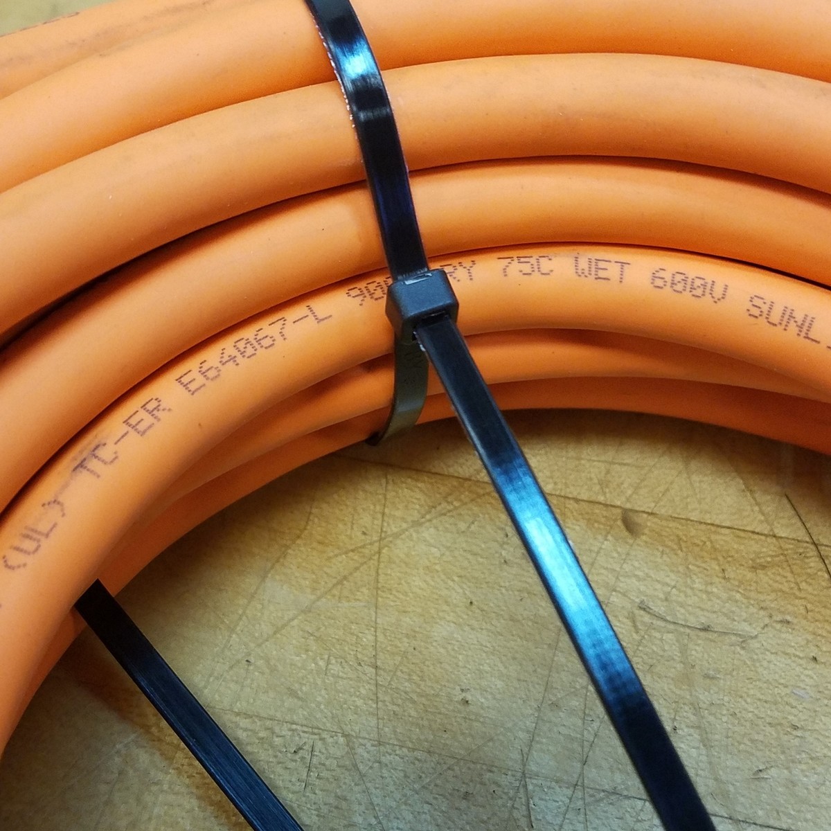 Unbranded 10152223, LL49185 AWM I/II A/B 12 AWG 4 Conductor, CSA 