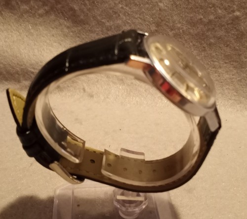 Vintage 1978 Timex Mens Mechanical Day Date Watch 16850-10678 - Picture 6 of 13