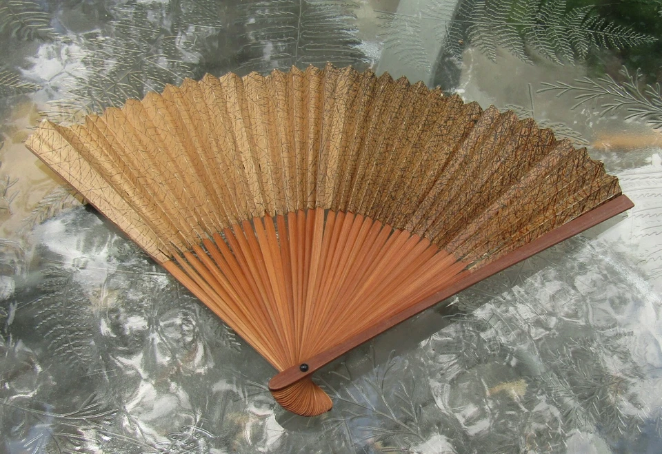 1920s Tydol Veedol Gasoline Oil Chinese Hand Held Advertising Fan USED rare LOOK - Image 3 of 4