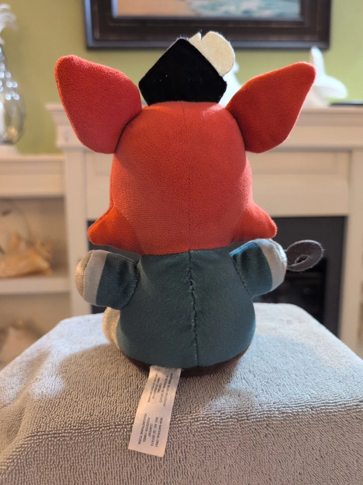 Funko FNAF Curse Of Dreadbear Coleccionable Capitán Foxy Peluche Exclusivo de Walmart Foto 3 de 4