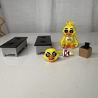 Funko SNAPS! Five Nights at Freddy's Chica with Storage Room Play set Partial