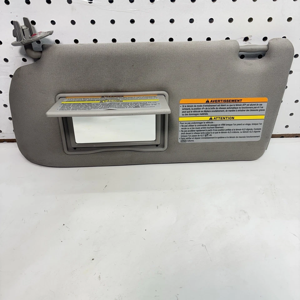 Parasol lado izquierdo gris conductor Nissan Titan & Armada Infiniti QX56 Foto 2 de 4