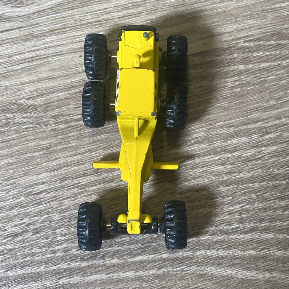 Maisto Tonka Hasbro 1998 Mini Road Grader Yellow Diecast 1:64 Vintage Toy - Image 2 of 4