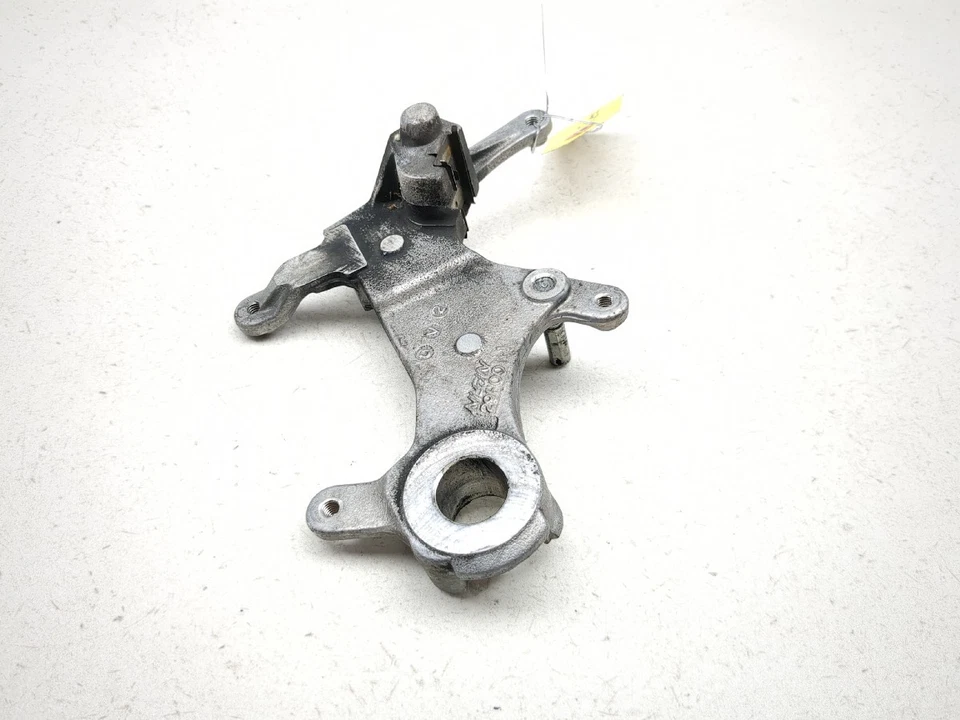 00-24 Soporte de montaje de pinza de freno trasero Suzuki DRZ400SM DRZ 400 Foto 2 de 4