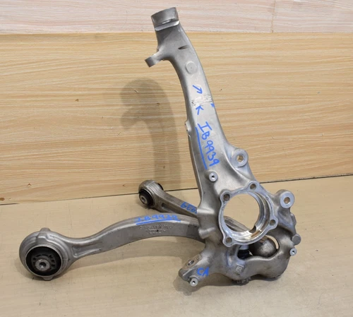 16-26 MERCEDES BENZ GLC300 350e FRONT SUSPENSION KNUCKLE SPINDLE GENUINE OEM RH