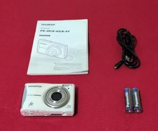 Olympus Fe-46 Compact Digital Camera White Battery Operated