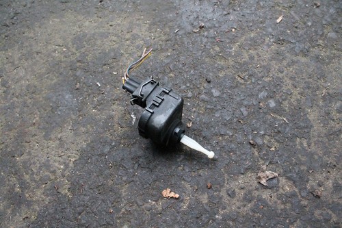 4D0941295 Audi A4 B5/A8/S8 D2 Stellmotor Leuchtweitenregulierung
