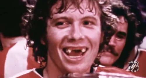 Bobby Clarke Signed Flyers Jersey Inscribed "Broad Street Bullies" (JSA COA) - Picture 6 of 8