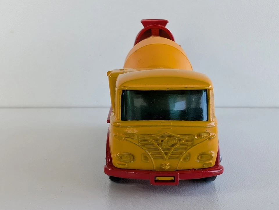 1968 Matchbox Lesney No. 21 Foden Concrete Truck w Original Box Made in England - Image 4 of 4
