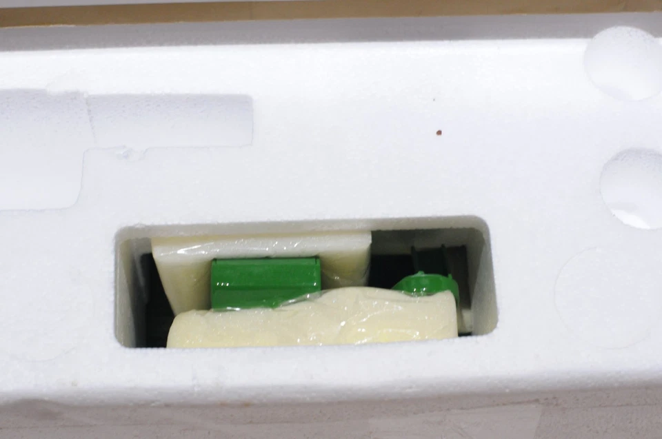 ERTL PRESTIGE COLLECTION JOHN DEERE 45 COMBINE 1:16 SCALE 15195 NEW - Image 4 of 4