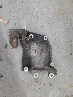 Trailblazer SS Envoy 9-7x 5.3 6.0 Air Conditioning Compressor Bracket - Image 1 of 4