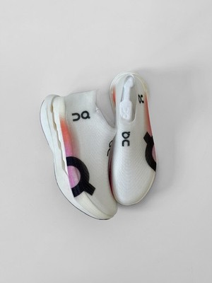 ON Cloudboom Strike LS Lightspray White/Raspberry Pink Cloud 3D Mens AUTHENTIC