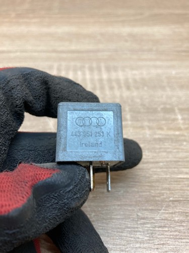 443951253K 899512000 214 Audi A4 Relay Control Module Unit OE - Picture 5 of 7