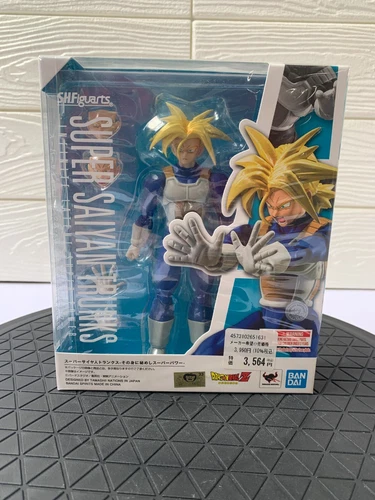 Dragon Ball Z S.H Figuarts Super Saiyajin Trunks Figura de Poder Latente Bandai