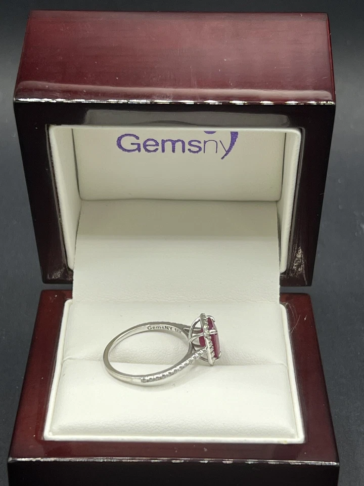 Anillo GemsNY Oro Blanco 18k Corte Esmeralda Rubí 2.13 quilates y Diamantes Valoración y Certificado Foto 4 de 4