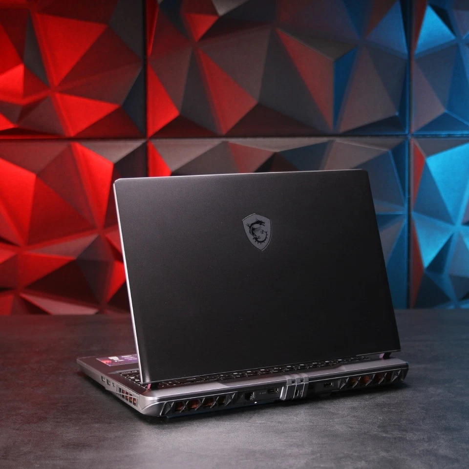 MSI Vector 16 HX Gaming Laptop // i9-13980HX, RTX 4080, 32 GB RAM, 1 TB SSD - Bild 4 von 4