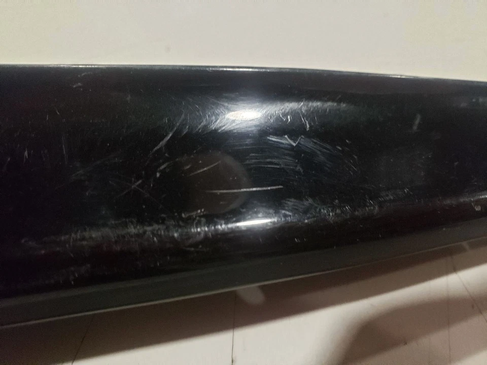 Отделка ручки багажника (неоригинальная камера) - 2004 BMW 325CI купе - 04-06 OEM - Изображение 2 из 4