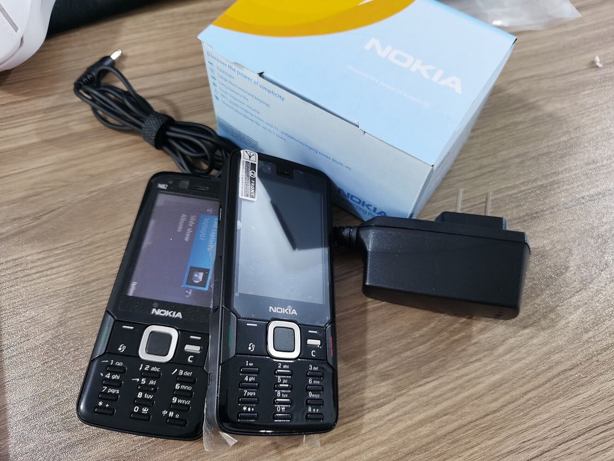 Original Nokia N82 Unlocked 3G 5MP WIFI GPS microSDHC Vintage Cell