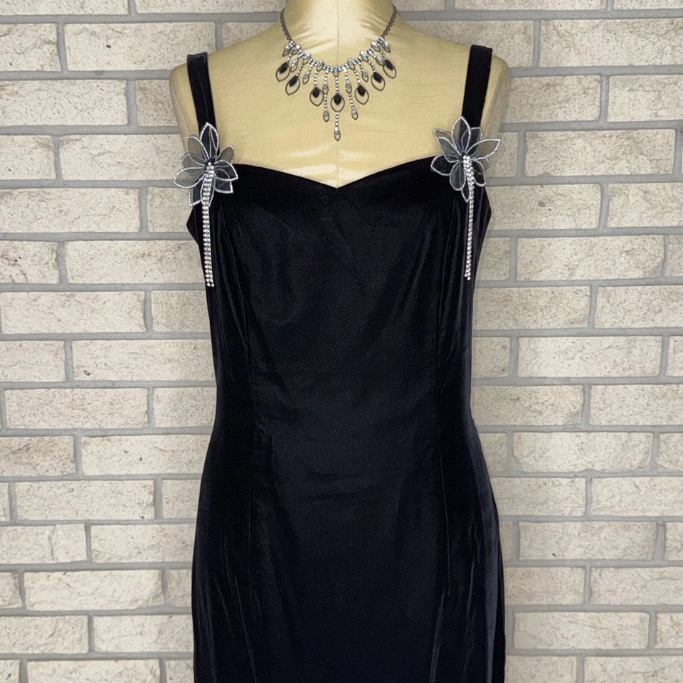 Vintage Ooak Upcycled Taissa Lada Little Black Velvet Cocktail Dress Size Medium - Image 2 of 4