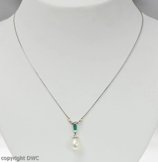 Hals Kette Collier mit Perle Perlen Brillant Smaragd 18 Kt 750 er Gold  - Bild 1 von 4