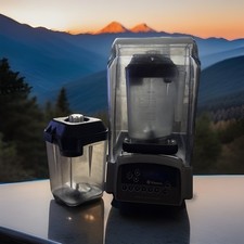 Vitamix Blending Station Advance VM0115E With 2 48 Oz Blending Jar And 2 Lids.