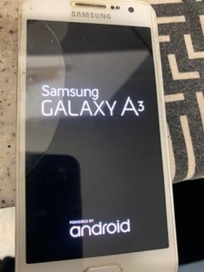 Samsung Galaxy A3 2015 Silber Entsperrt Riss