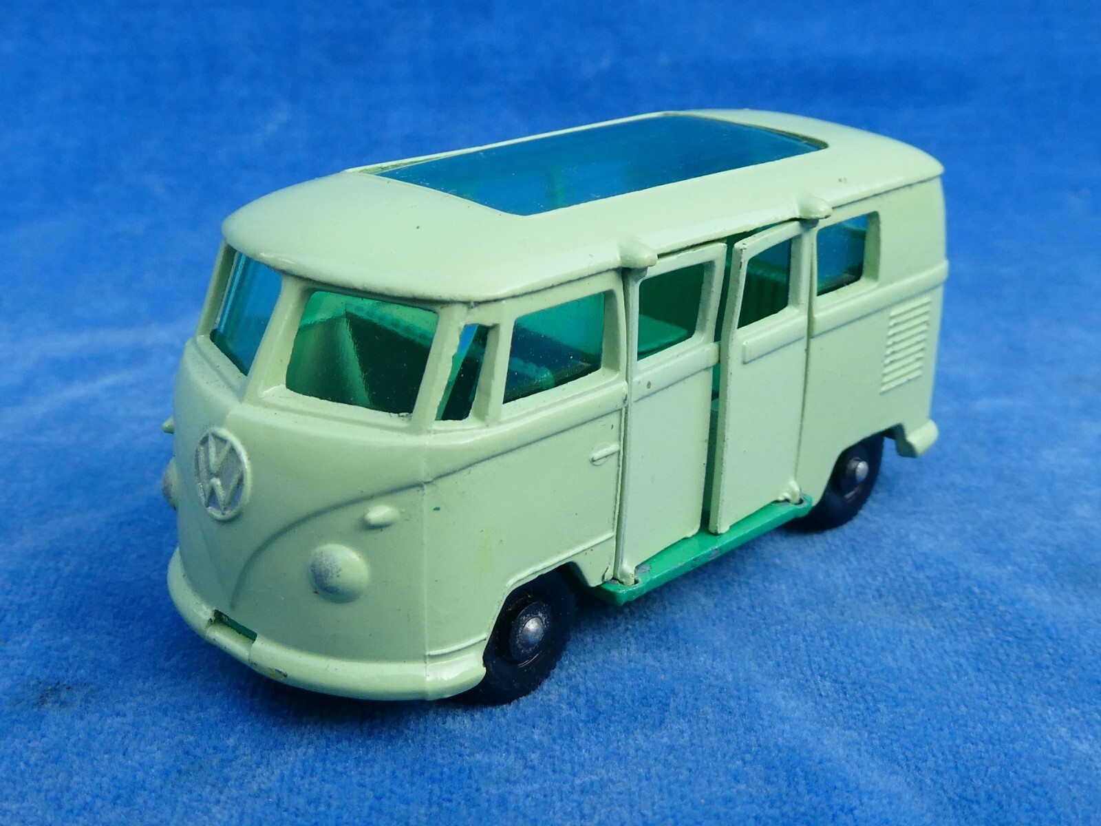 Matchbox 34a, Volkswagen Microvan - Free Price Guide & Review