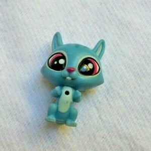 Littlest Petshop Lps 3716 Hasbro Bebe Suricate Bleu Yeux Rose Fonce Tout Mignon Ebay