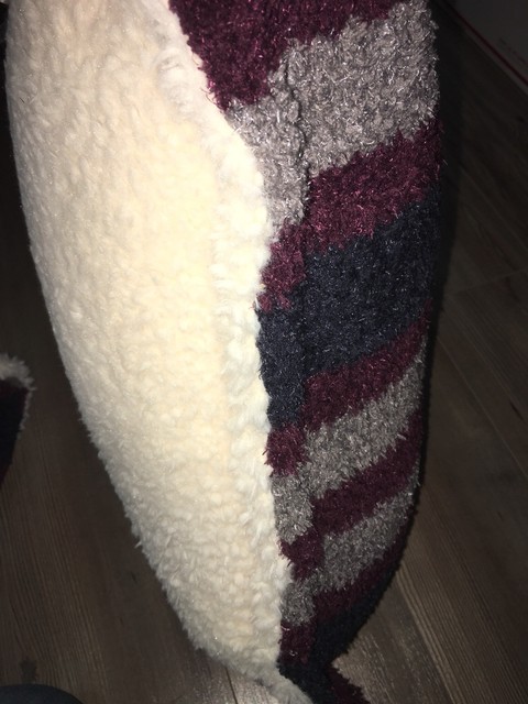 ugg blanket maroon