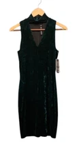 Design Lab Dress Women’s Small Green Velvet Sleeveless V-Neck NWT