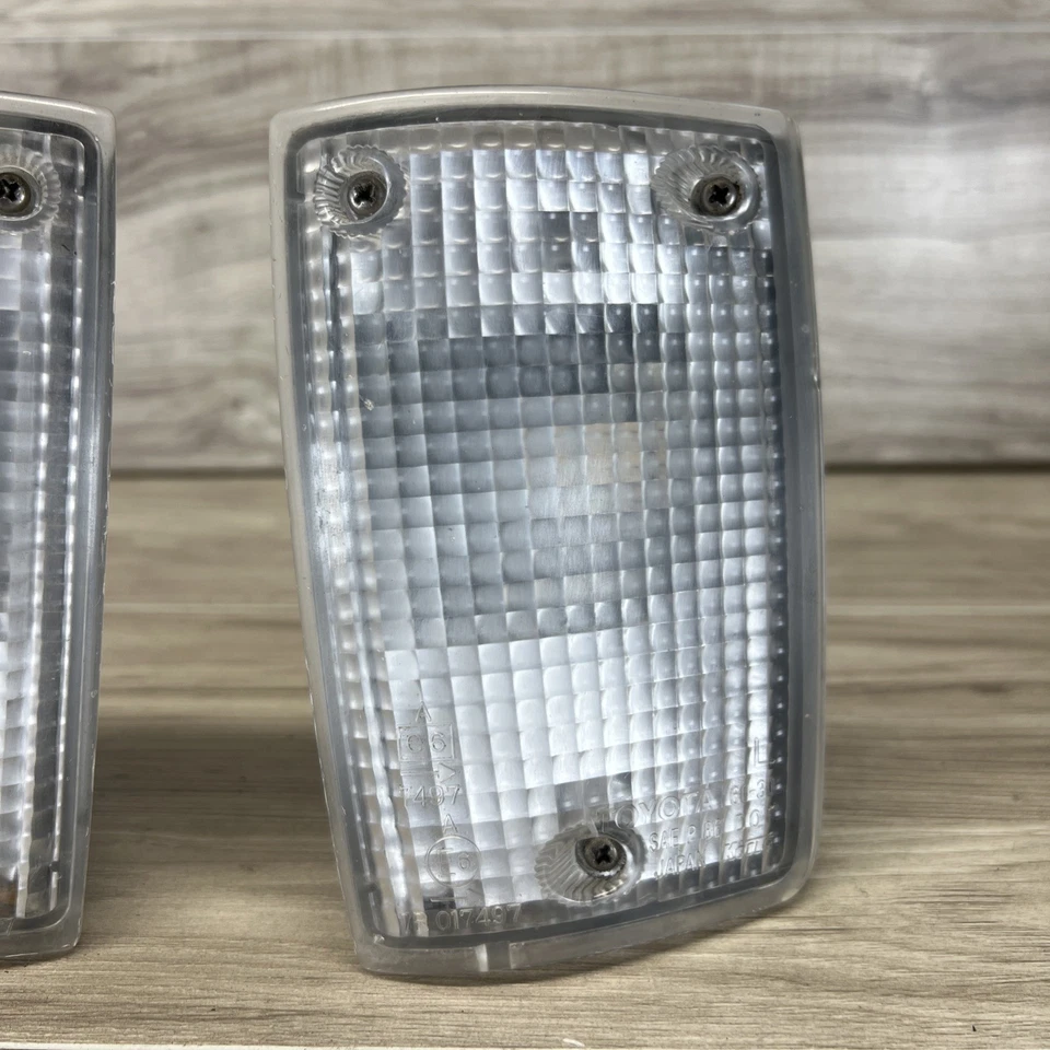 Juego de luces de estacionamiento de esquina delantera 88-90 Toyota Land Cruiser FJ62 BJ61 HJ61 OEM Foto 3 de 4