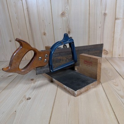 Vintage Stanley No.115 Miter Box W/ 14 Inch Saw