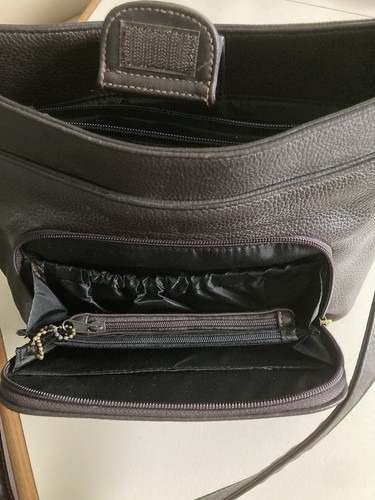 Stone Mountain Black Leather Shoulder Bag Buckle Strap Lots Of Pockets New - Picture 11 of 18
