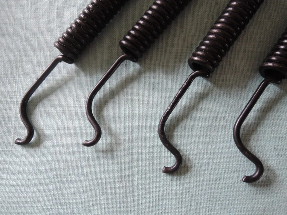 ALFA ROMEO GIULIETTA GIULIA ARAÑA SPRINT USADO JUEGO 4 MUELLES ZAPATA FRENO DELANTERO Foto 2 de 4