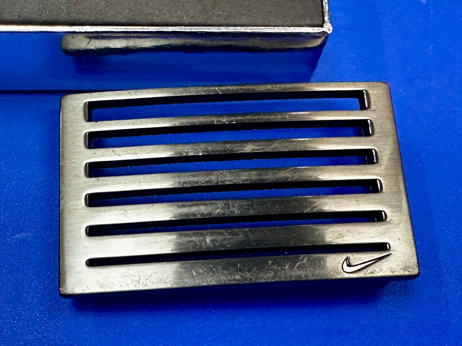 Nike Golf Rectangular Bar Pattern Metal Logo Silv… - image 3