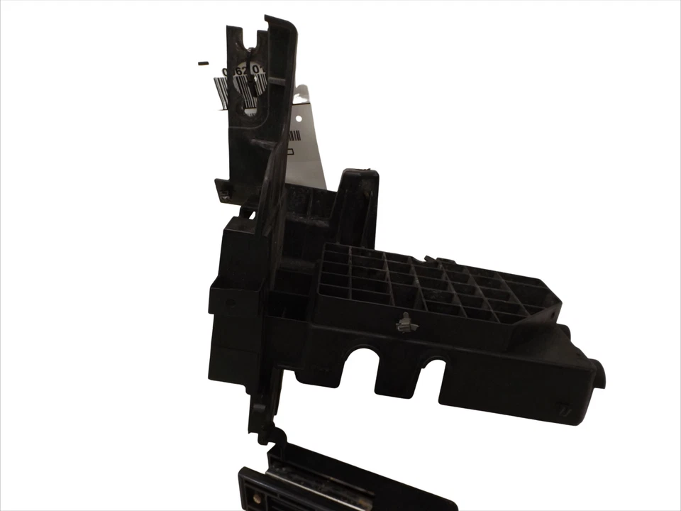 2005-2010 Chevrolet Cobalt Engine Control Module Bracket Used OEM 15899326 - Изображение 3 из 4