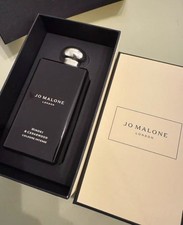 Hinoki & Cedarwood Jo Malone London 香水- 一款2024年新的中性香水