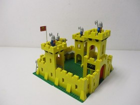(AH 4) LEGO 375 Yellow Knights' Castle with original packaging and instructions