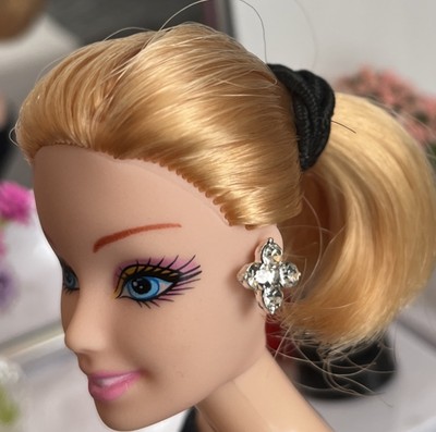 Barbie/Sindy. 12 Zoll Puppen Handarbeit Schmuck Ohrringe Halskette Zubehör Brandneu