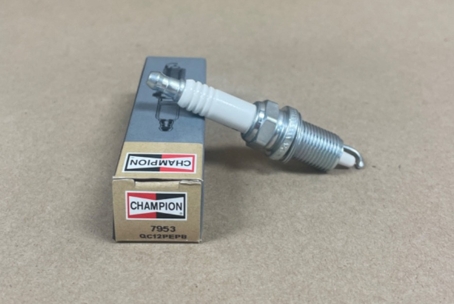 New Champion QC12PEPB 7953 Spark Plug