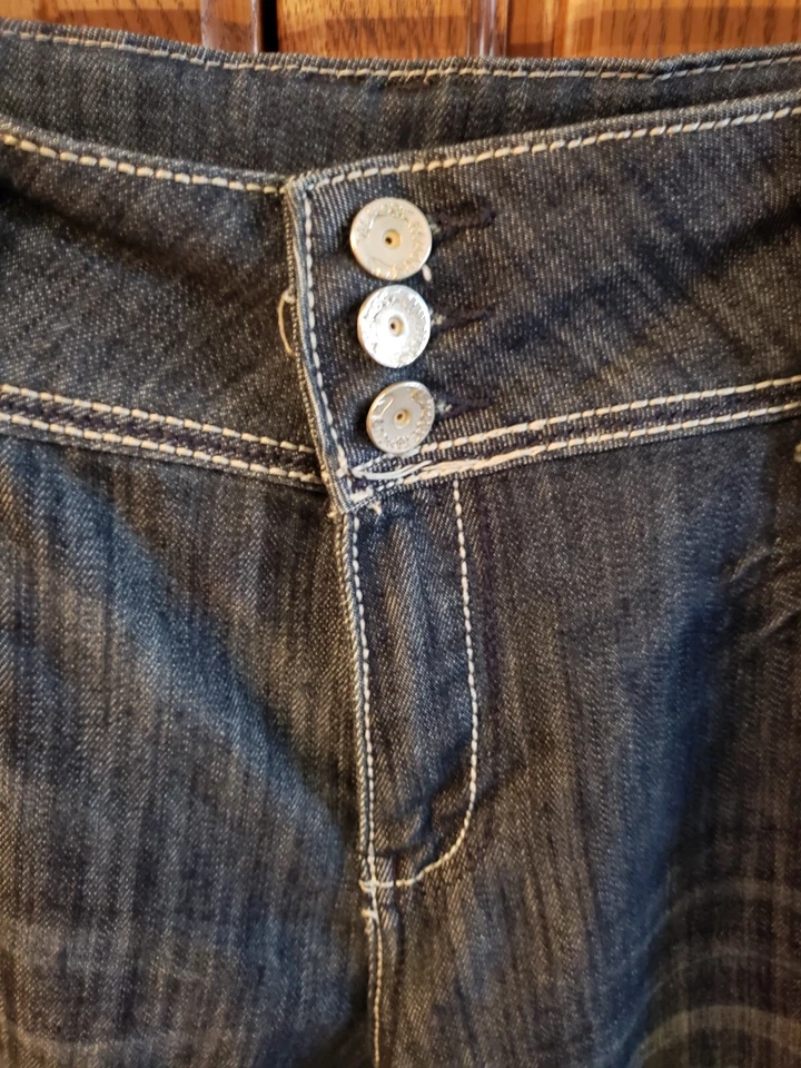 ALMOST FAMOUS DISTRESSED JEANS SIZE 22 - Image 2 of 4