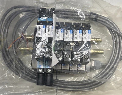 NEW MAC 92B-AAF-000-DM-DFBP-1DG, 24VDC SOLENOID VALVES W/ 92B-000BJA MANIFOLD